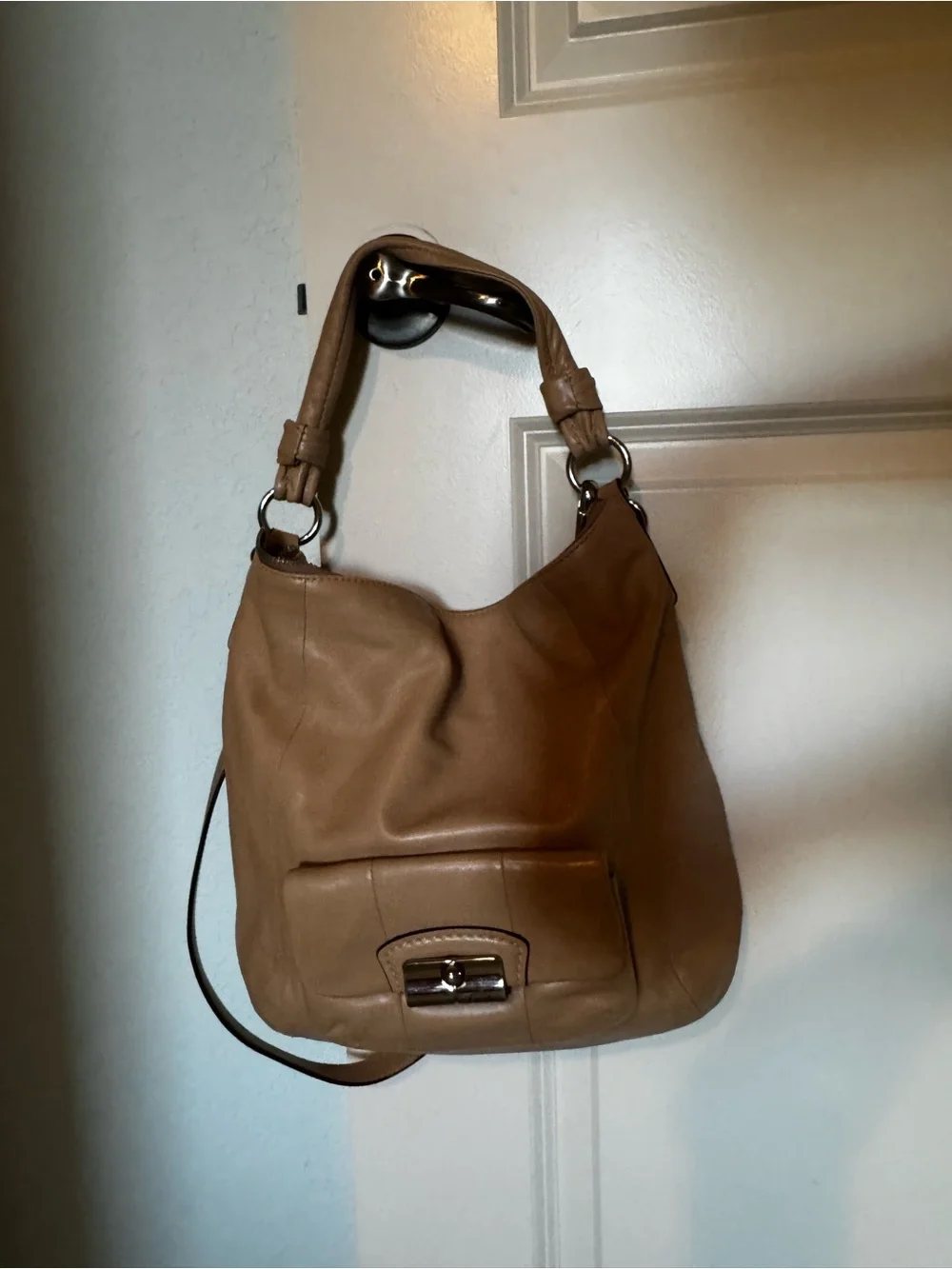 Coach Tan Leather Hobo Bag - Versatile Everyday Shoulder Bag